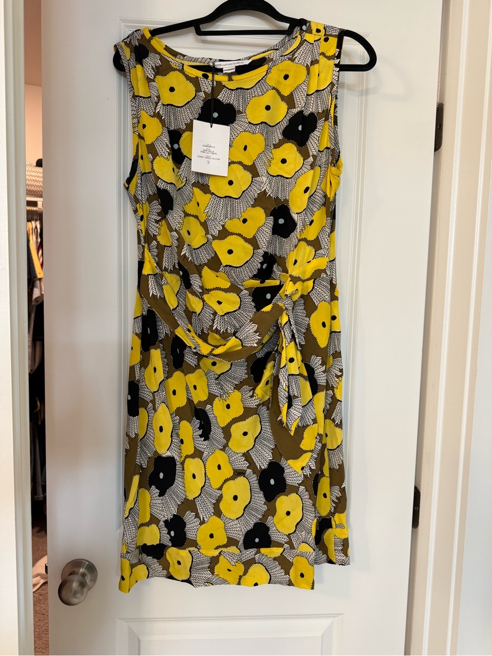 Diane Von Furstenberg Yellow & Black Floral Sleeveless Tie-Waist Mini Dress